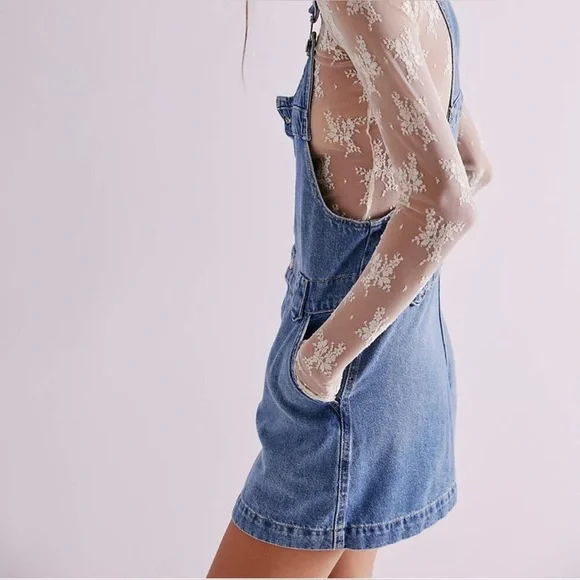 FREE PEOPLE EDDIE DENIM OVERALL MINI DRESS SKIRTALL XS NWT - Picture 3 of 15